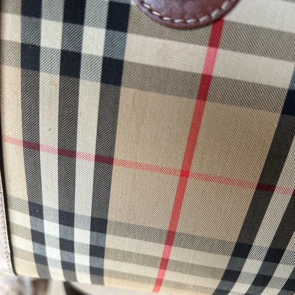 BURBERRY classic double handlebar bag. Excellent condition! - Picture 9 of 12